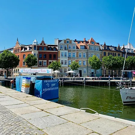 Hafencity App No 2
